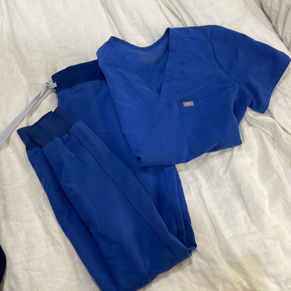 Blue FIGS scrub set